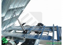 Ribaltabile trilaterale con comando elettroidraulico e manuale 